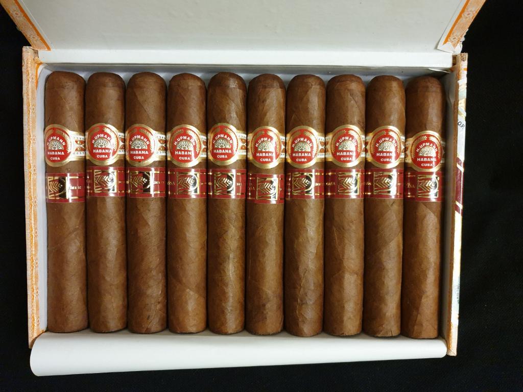 H. Upmann Royal Corona A.jpg