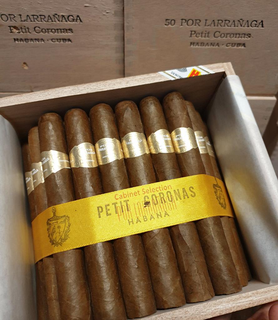Por Larranaga Petit Corona HQ DEC 21.jpg