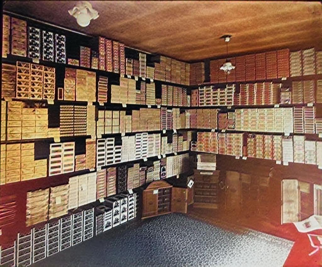 OldTobacconistShops001_8x-color_1.jpg.5dab225af555cb1d0aa63ee6632480e2.jpg