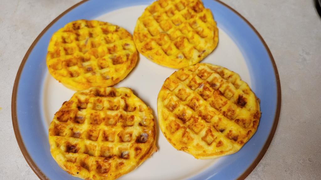 Chaffles.jpg.28e02647c92825696cb888839edd6ef8.jpg