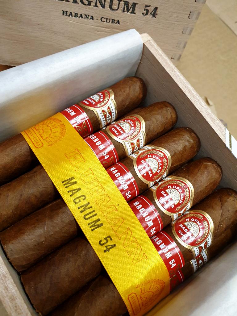 H. Upmann Magnum 54 PSP ABR 21.jpg