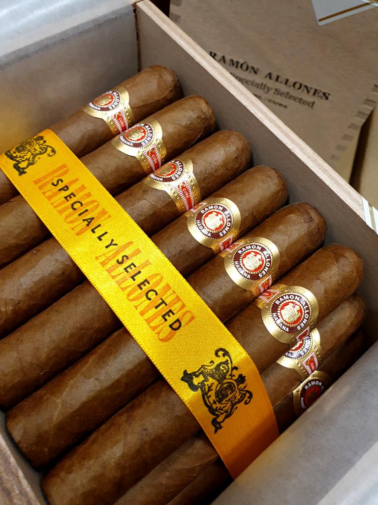 Ramon Allones Specially Selected PSP OCT 19.jpg