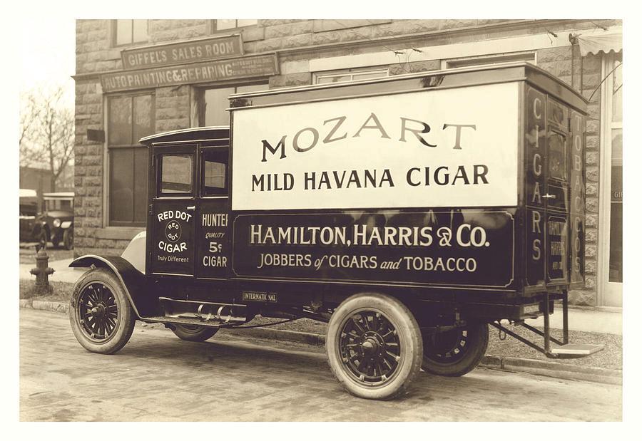 mozart-mild-havana-cigar-truck-unknown.jpg
