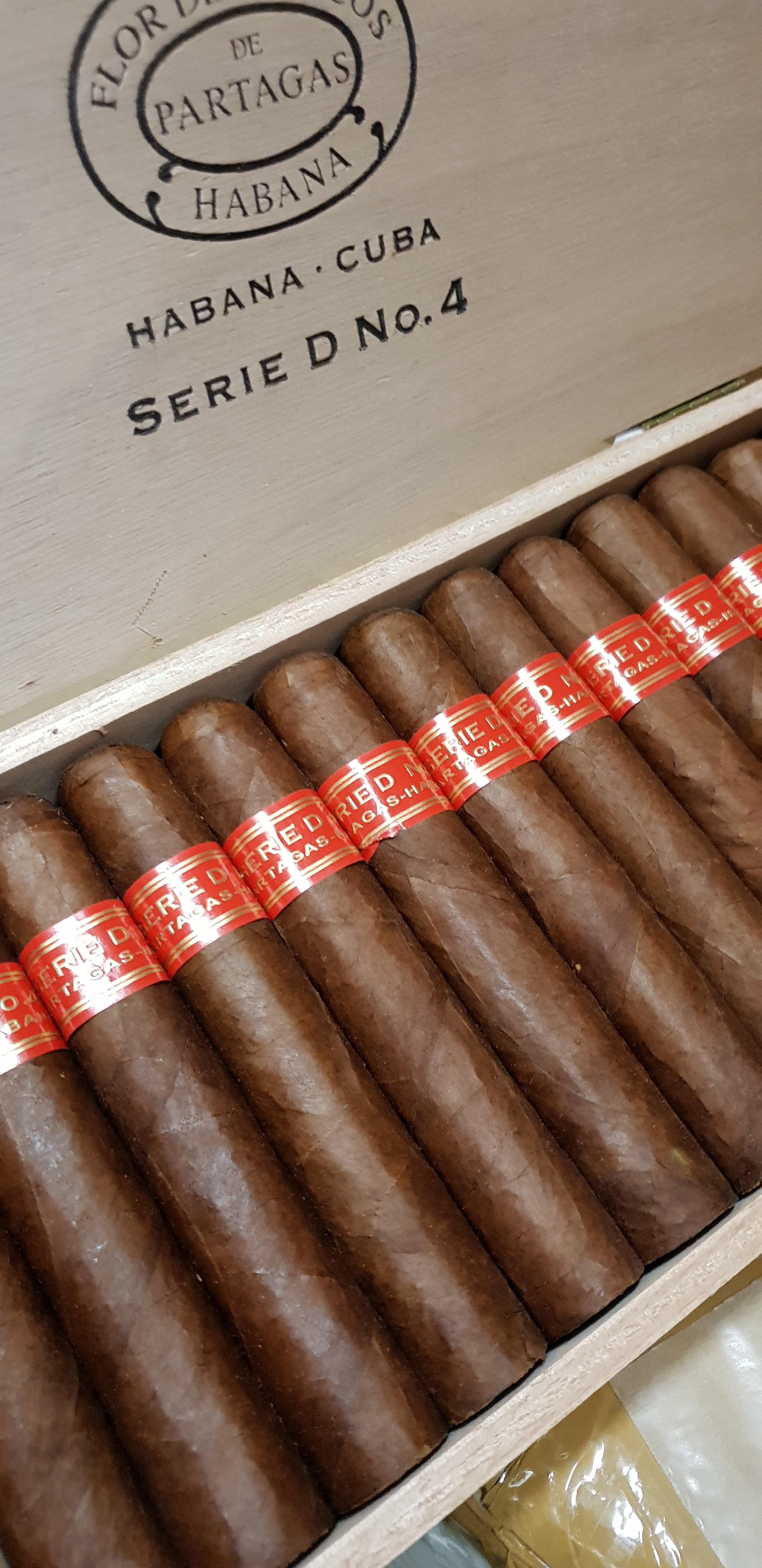 Partagas Seire D Number 4 PSP.jpg