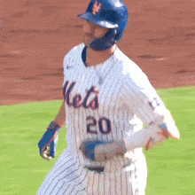 pete-alonso-chef-kiss.gif.fb3c8e6c36e74434d8936ff8a8a5566b.gif