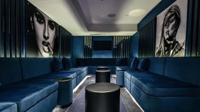 RR_Clayton_Cigar_Club_Interior.webp.408a83adf42eb1867515ef663c8236f7.webp