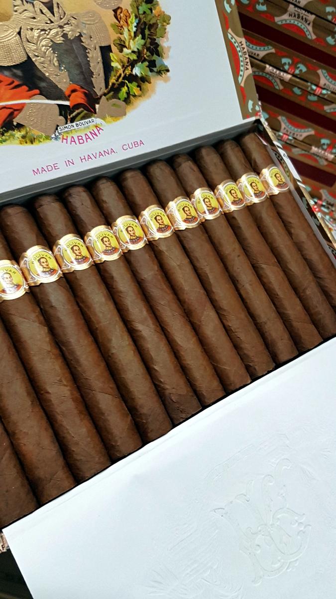 Bolivar Petit Corona AUG 17.jpg