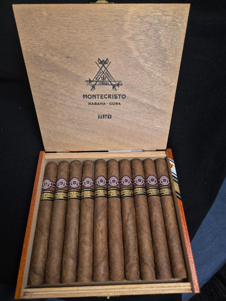 Montecristo Dantes II.jpg