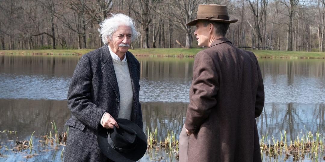 oppenheimer-einstein-1669560829.jpg.5b5f32291ad23383a00ff2f0787b43cc.jpg