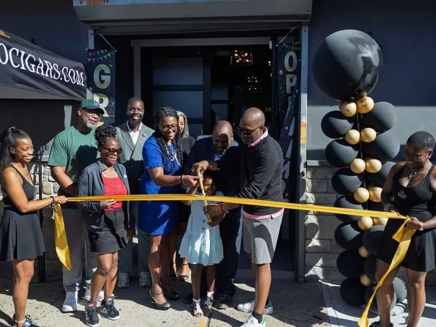 brivado-cigars-cutting-of-ribbon___21160220184.webp.84828b405ce4cb8614f45fa3da8a0a91.webp