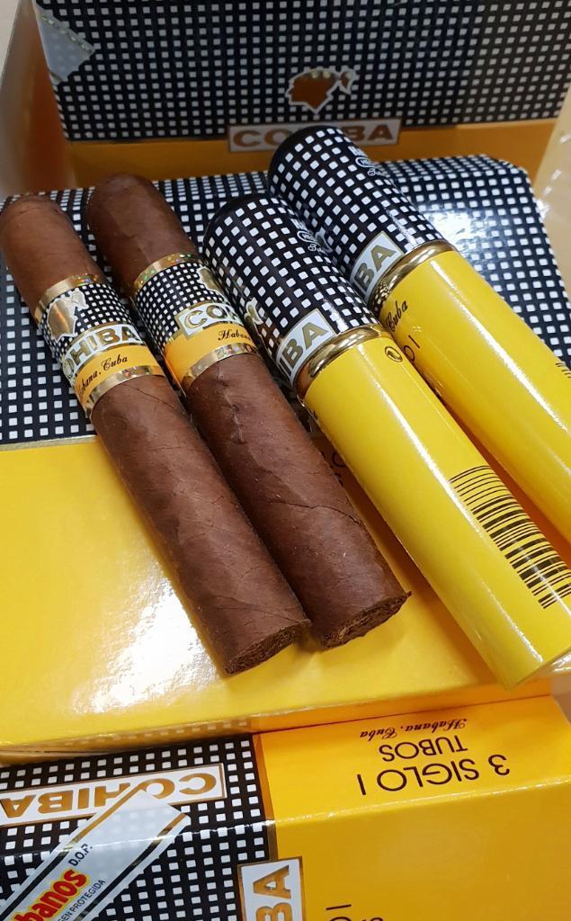 CohibaSiglo1Tubos.jpg