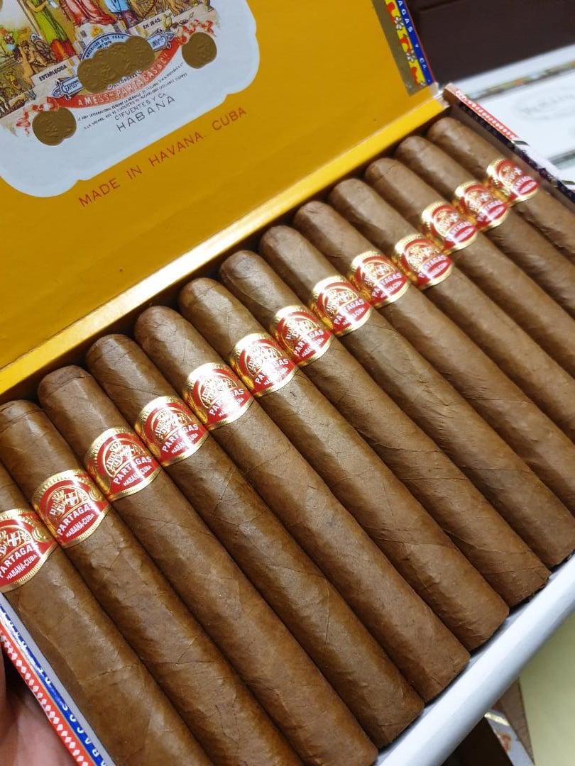 PART PETIT CORONA ESPECIAL 2.jpg