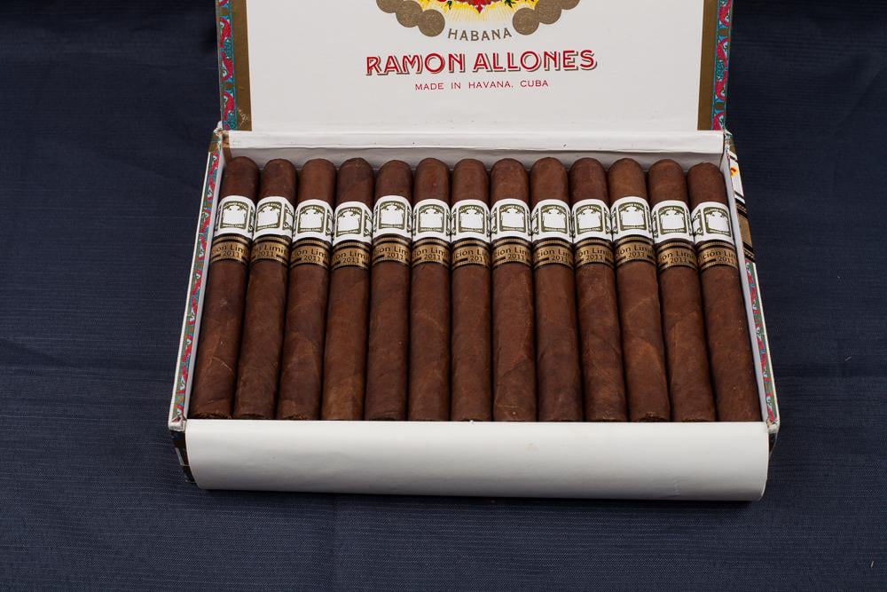 Ramon Allones Extra.jpg