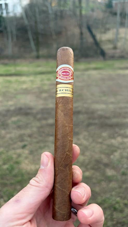FullCigar916.jpg.0bac50b6513a2a23deb051b091a6aa27.jpg