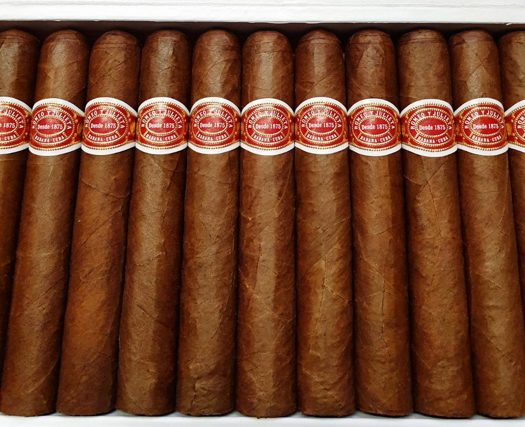 RomeoyJulietaExhibicionNumber4 -.jpg