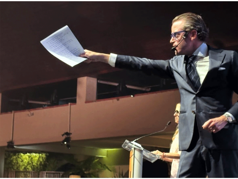 auction.gif.a5af56533d2233325edd2a27a7396f06.gif