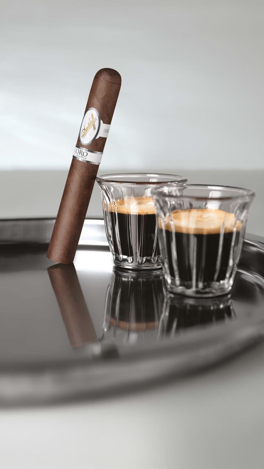 cigar-davidoff-scaled.jpg.25d186abf54ae63e860a09ab0d3fb46b.jpg
