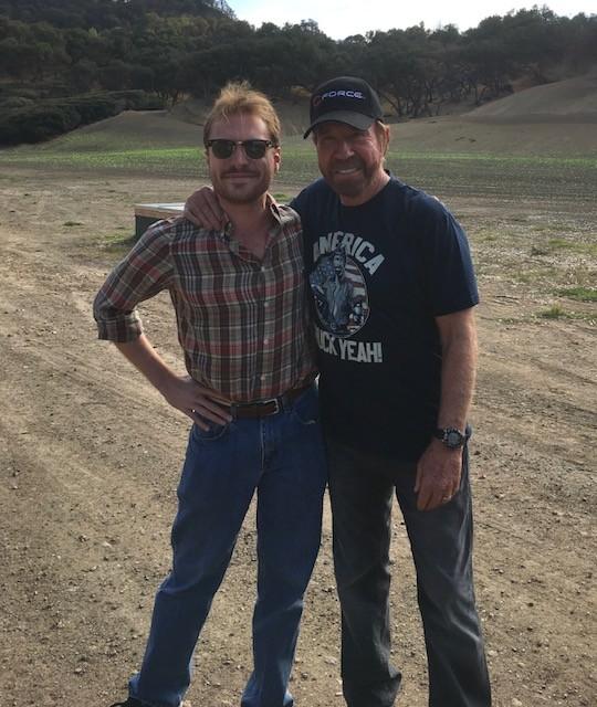 ChuckNorris3.jpg.462dc0cabed2d634efe98ff4d109d27e.jpg
