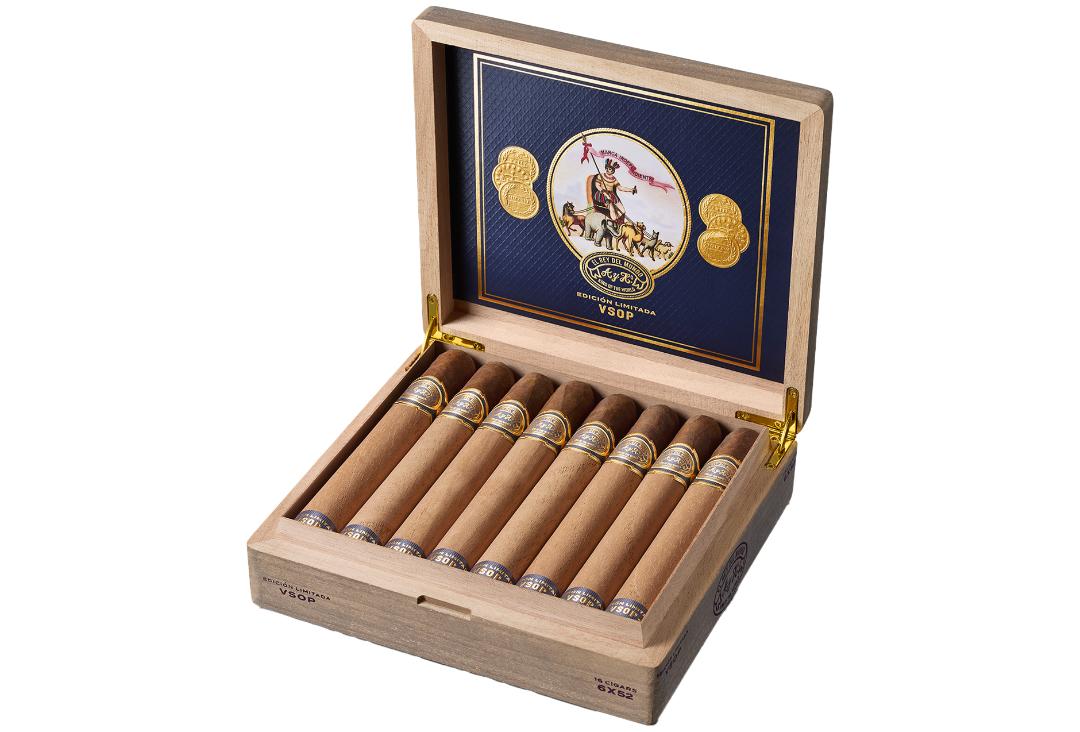 El-Rey-del-Mundo-King-of-the-World-VSOP-open-box-feature.jpg.f7cf511b4db1914eeb05dbfb4afffaad.jpg