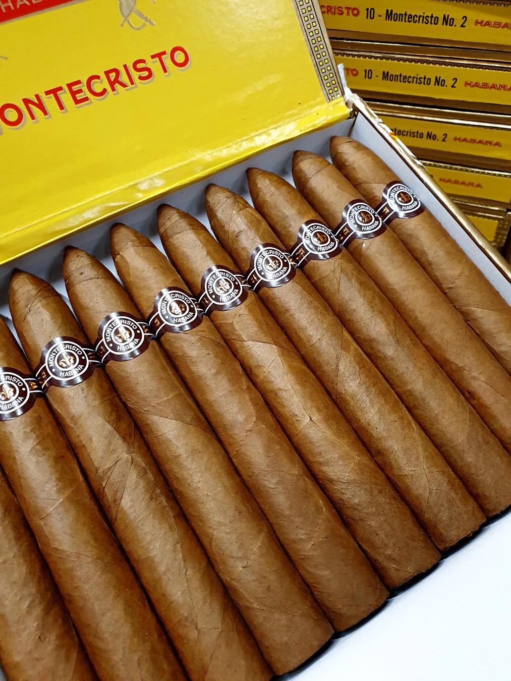 Montecristo Number 2 HQ AGO 19.jpg