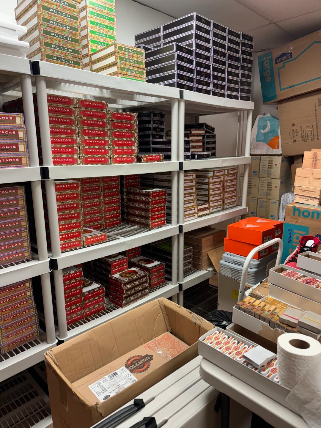 El-Baraton-Counterfeit-Cigars-5-1800x2400.jpg.da430f9b11181a5646257d1a7d470ce8.jpg