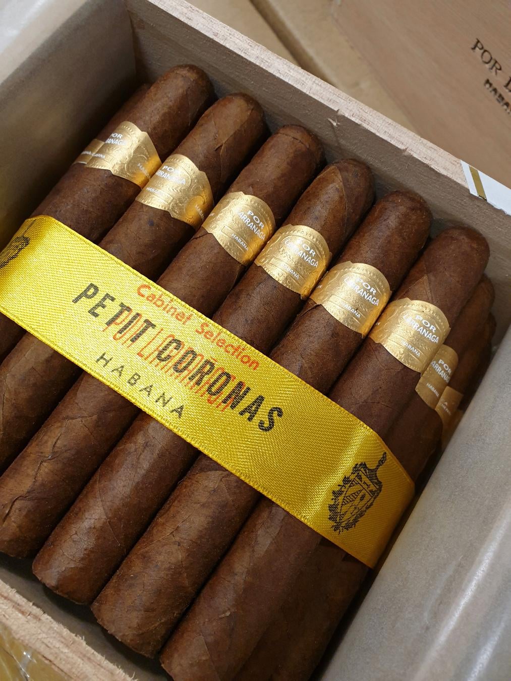 Por larranaga Petit Corona PSP SEP 19.jpg